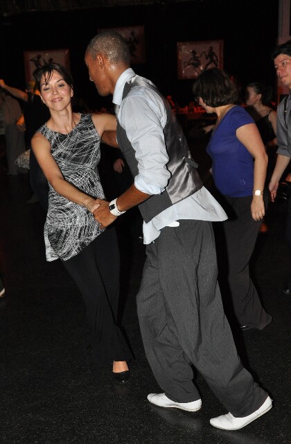 min 2008 11 08 fous swing 480
